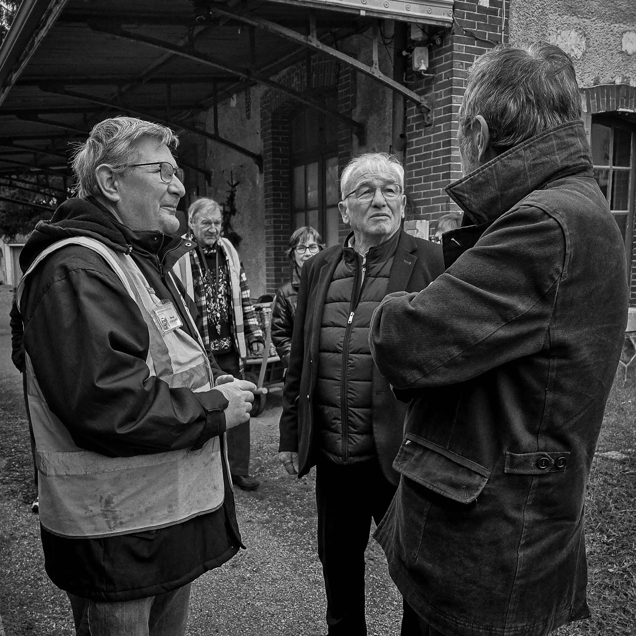 Daniel Grenon, député de l’Yonne, échange avec des bénévoles sur un site associatif rural – décembre 2024