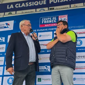 Daniel Grenon, député de l’Yonne, prend la parole lors de la Coupe de France de cyclisme à la Classique Puisaye Forterre