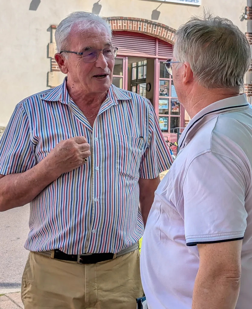 daniel-grenon-depute-yonne-rencontre Daniel Grenon, député de l’Yonne, en discussion avec un habitant